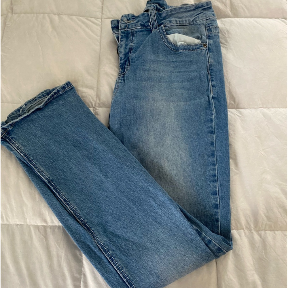 Cavenders’ Wired Heart Jeans